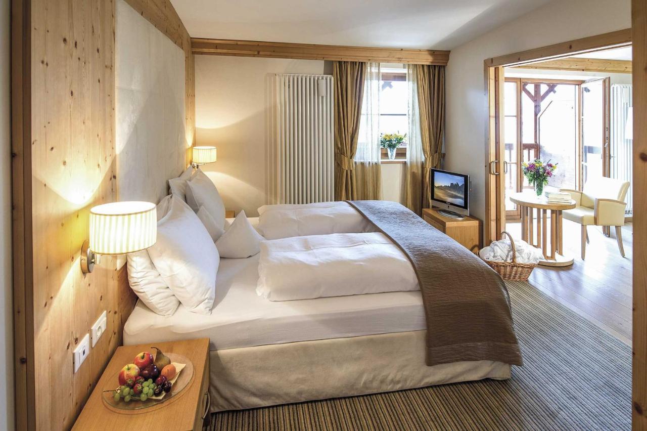 Taubers Unterwirt Aktiv & Vitalhotel Feldthurns Buitenkant foto