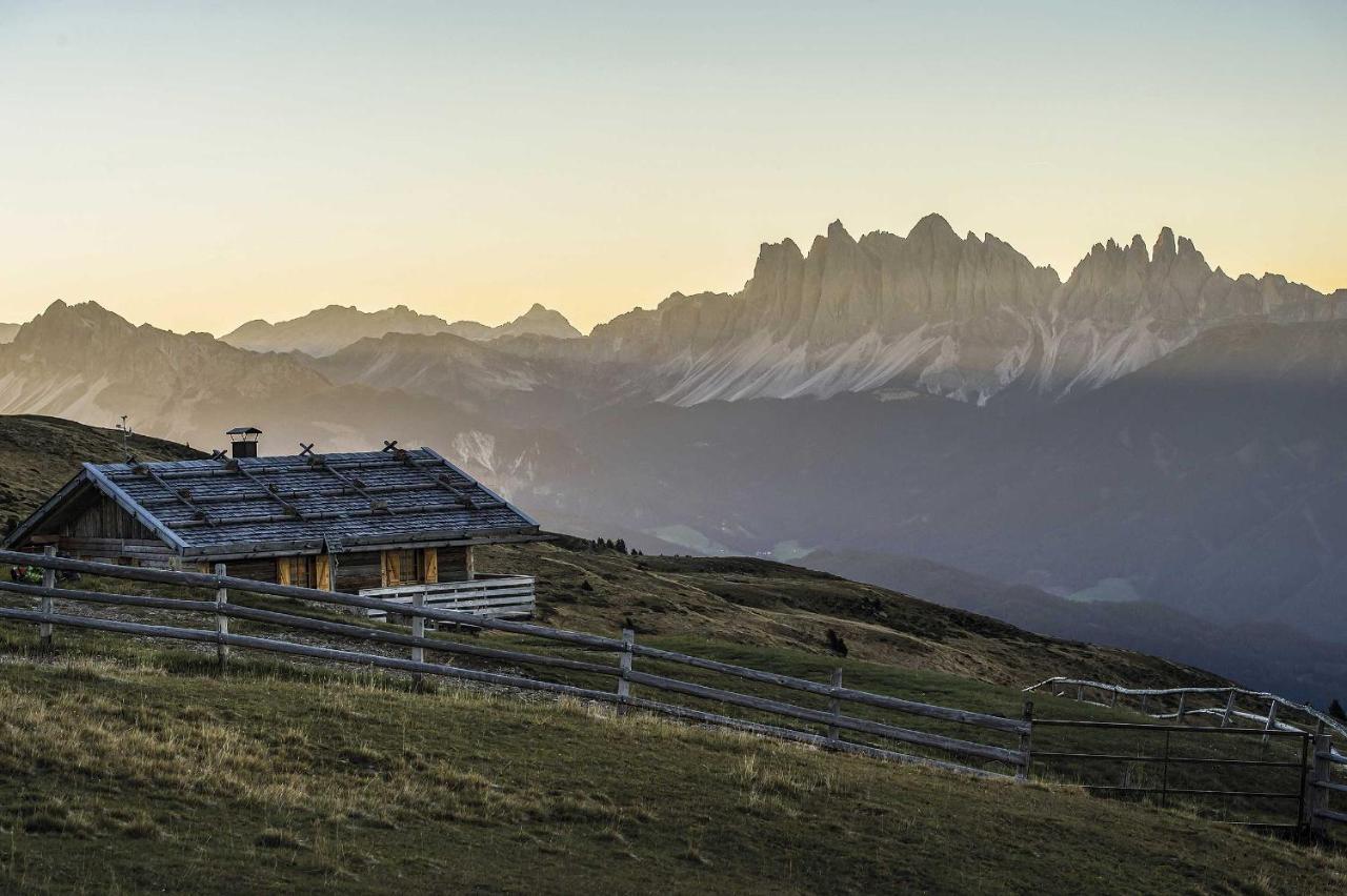 Taubers Unterwirt Aktiv & Vitalhotel Feldthurns Buitenkant foto