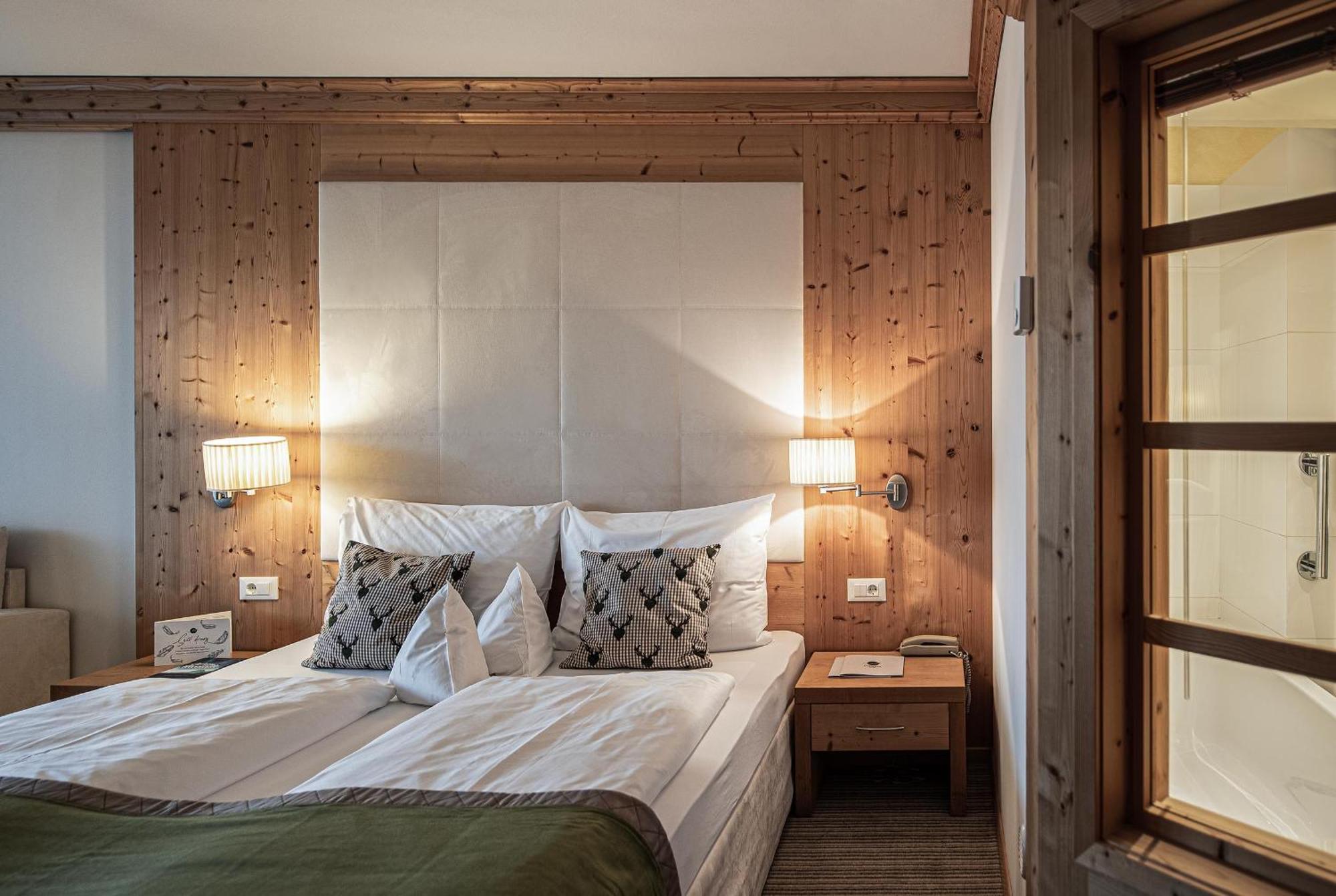 Taubers Unterwirt Aktiv & Vitalhotel Feldthurns Buitenkant foto