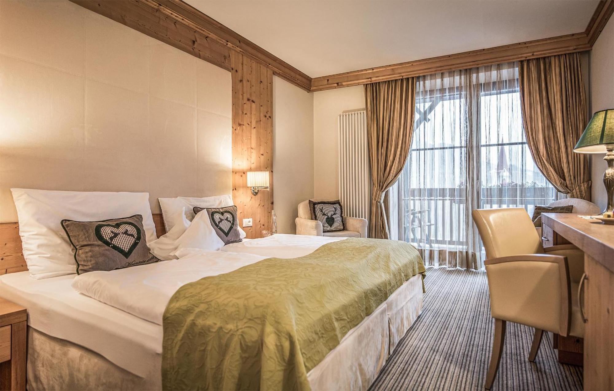 Taubers Unterwirt Aktiv & Vitalhotel Feldthurns Buitenkant foto